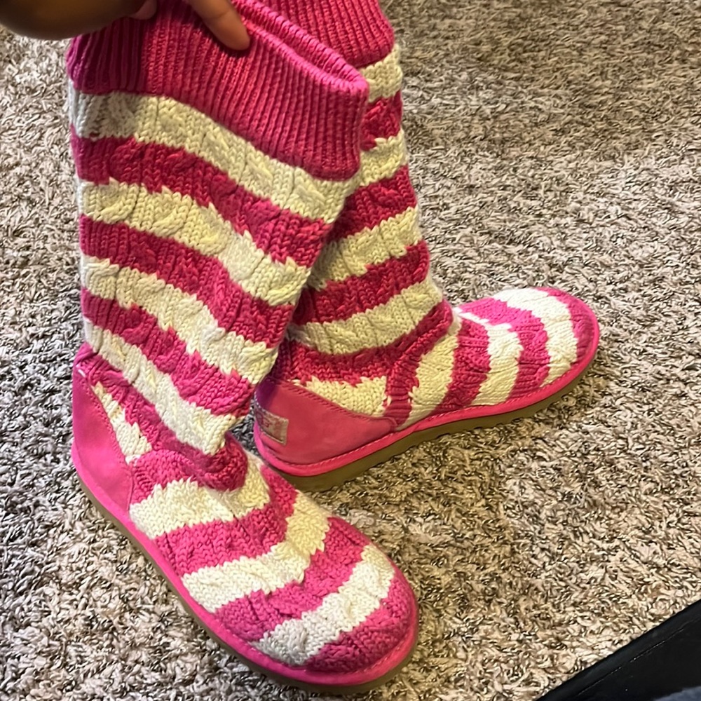 Pink and white sweater Uggs